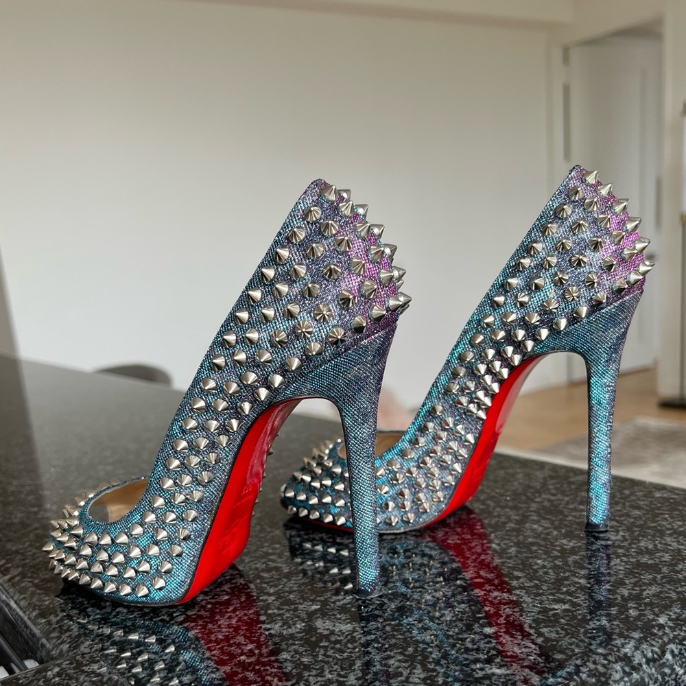 Christian Louboutin, size 36/5, heel 4/5 inches